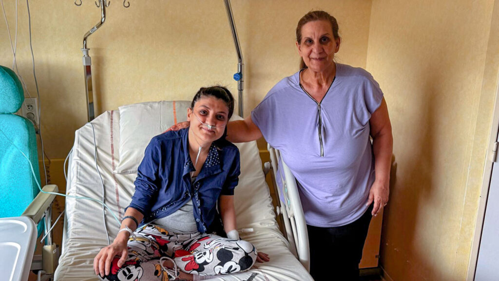 Una raccolta fondi per aiutare Benedetta a ricevere il trapianto di polmoni di cui ha bisogno per continuare a vivere.